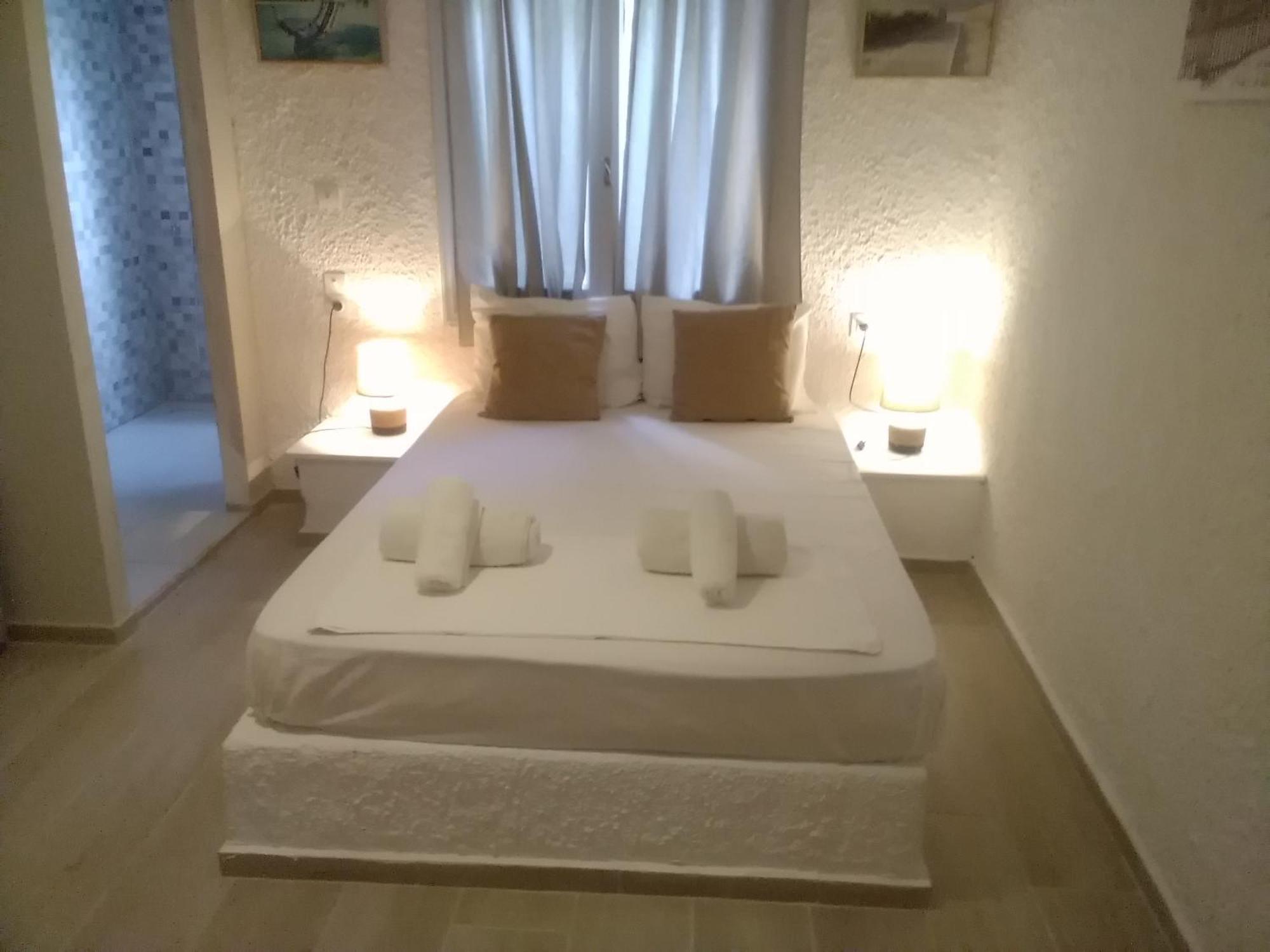 President Guest House Keratokampos Extérieur photo